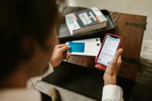analyse des dépenses mensuelles sur application bancaire
